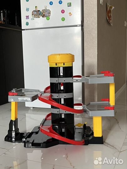 Детская парковка для машинок