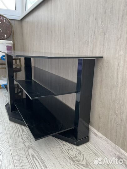 Стол/тумба стеклянная под телевизор