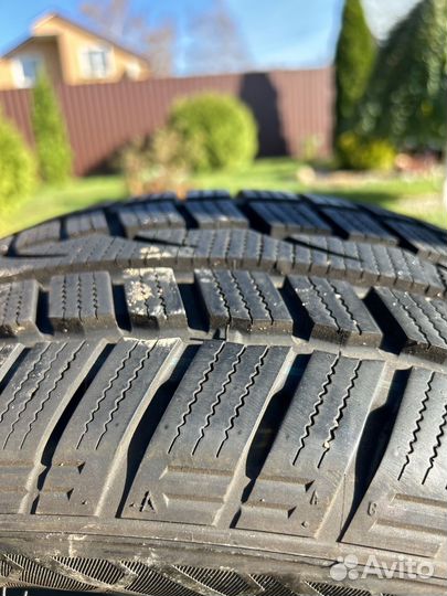 Windforce Snowblazer UHP 195/55 R16 91H