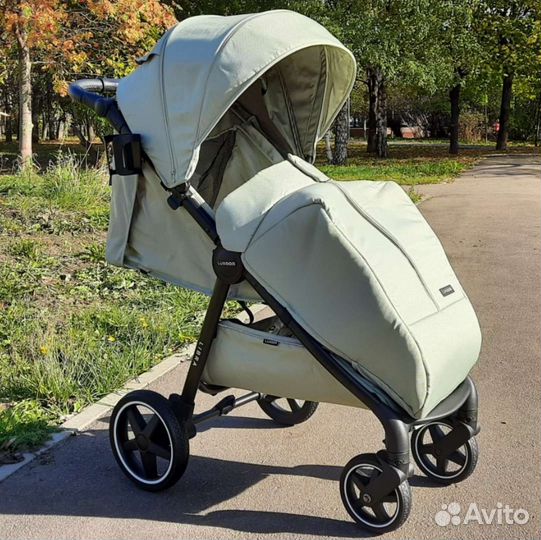 Коляска Luxmom 730 Libra фисташка рама черная