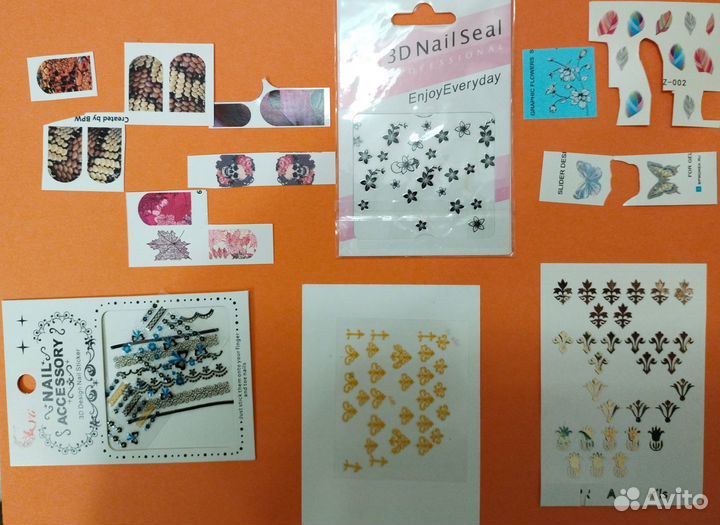 Наклейки и слайдеры для ногтей остатки