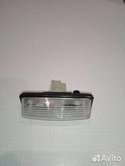 Плафон подсветки номера Nissan Almera G15