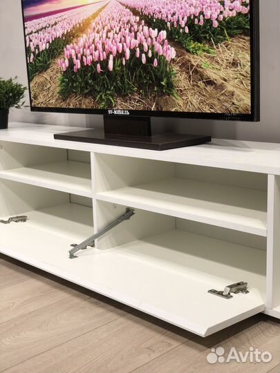 Тумба белая