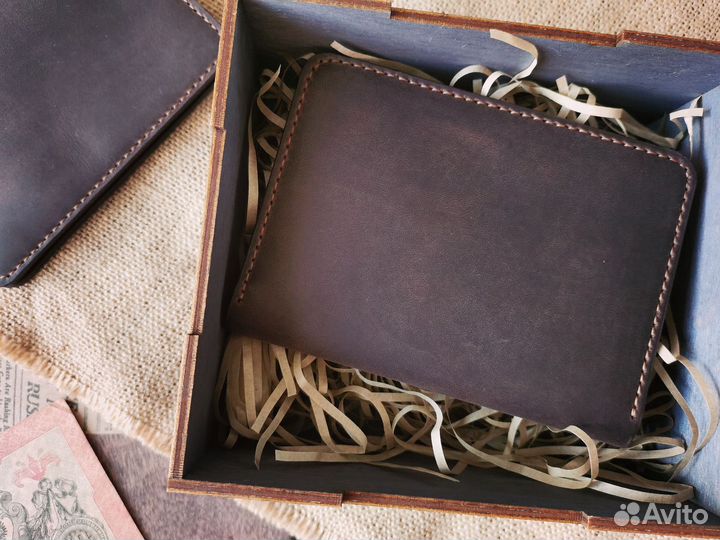 Кожаная обложка для паспорта