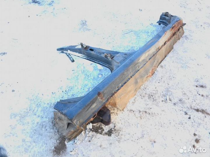 Порог со средней стойкой правый Nissan Almera N16