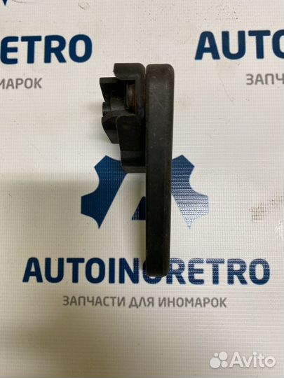 Ручка капота Volkswagen Golf 2 191823533