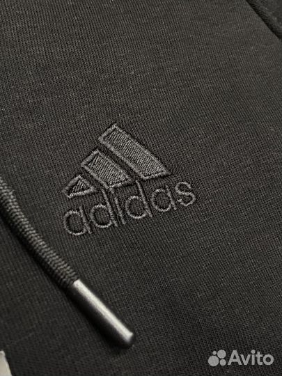 Спортивный костюм adidas утепленный