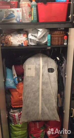 Мебельная стенка: Плательный шкаф бело-черный