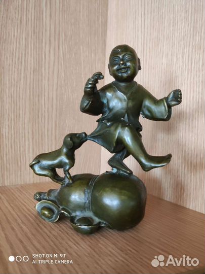 Бронзовая статуэтка
