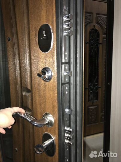 Входная дверь для коттеджа Кондор Монарх