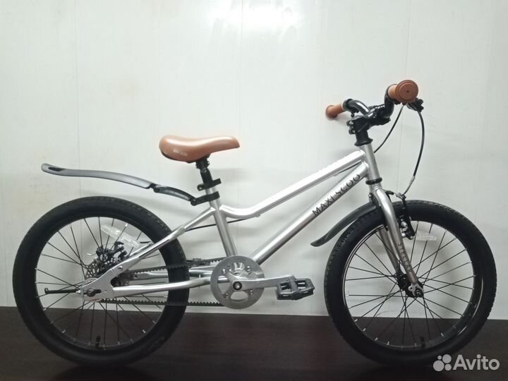 Maxiscoo Stellar 18 на ремне