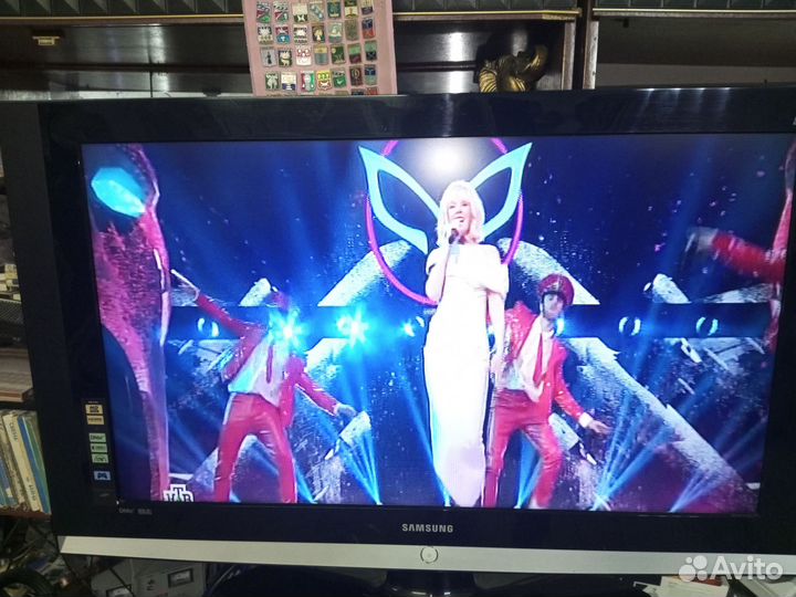 Телевизор samsung экран 102см в отличном состоянии