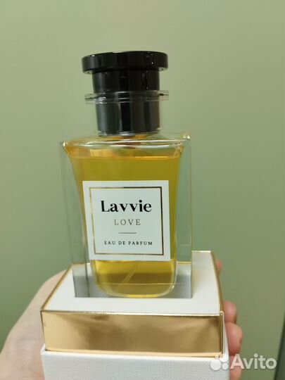 Парфюмированная вода lavvie