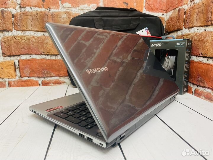 Ноутбук Samsung
