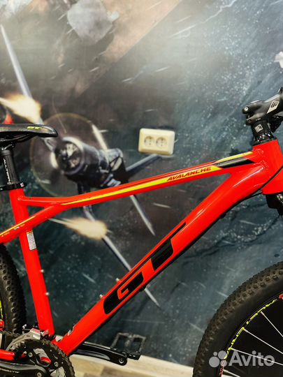 Велосипед GT Avalanche Sport 29