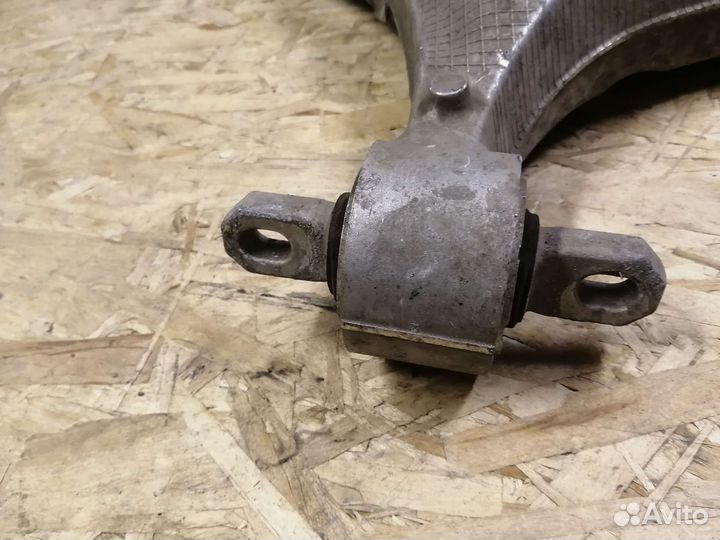 Рычаг нижний поперечный Volvo XC90