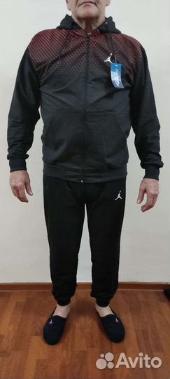 Спортивные костюмы