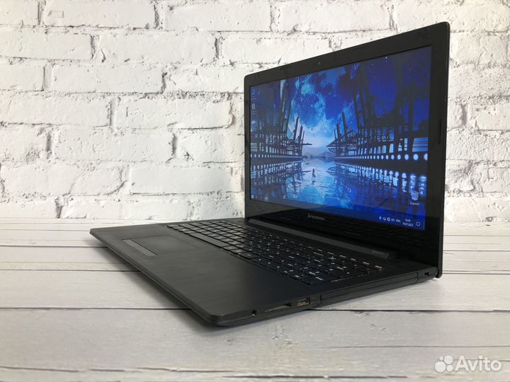 Ноутбук Lenovo
