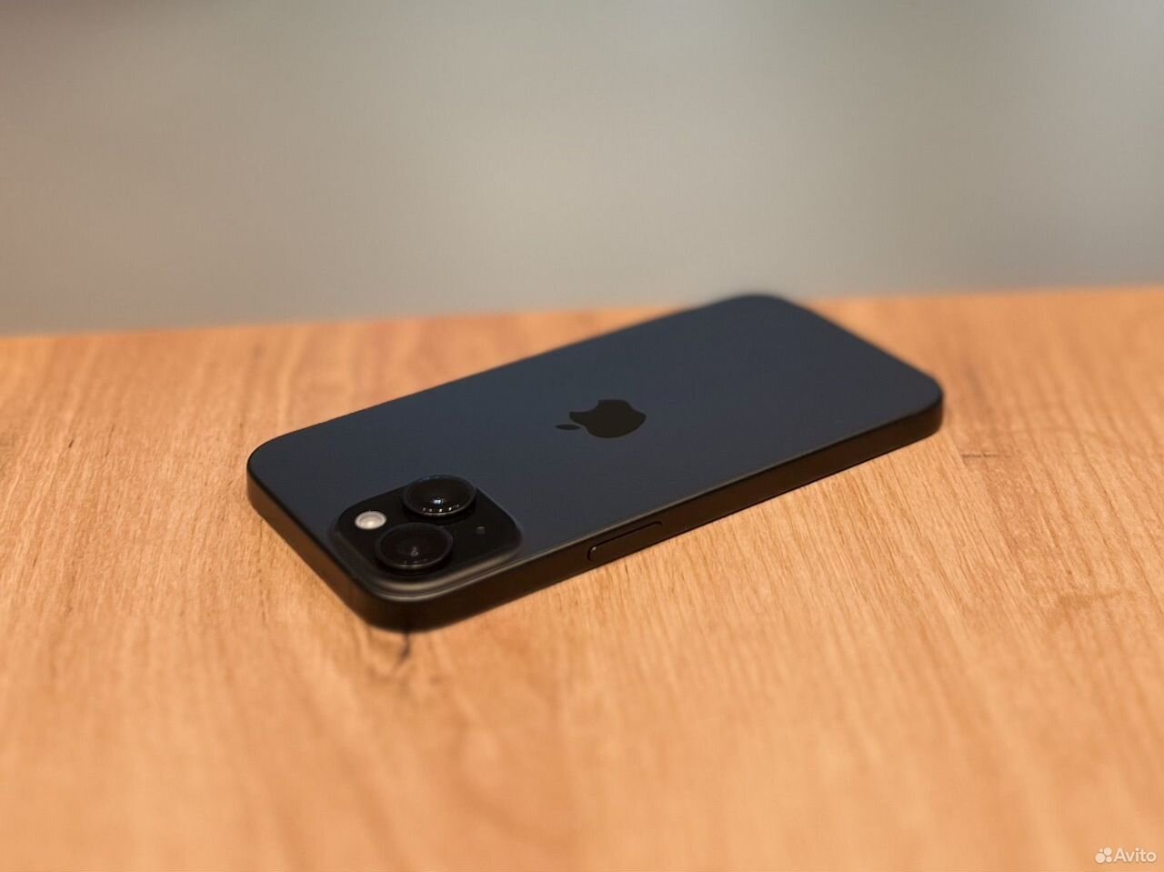 iPhone 15, 256 ГБ, SIM + eSIM
