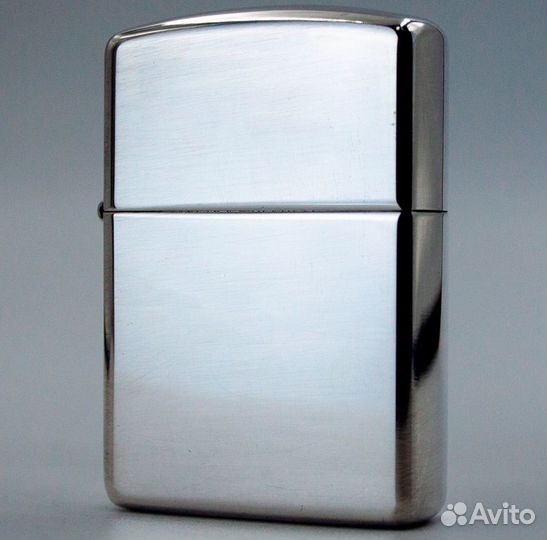 Серебряная зажигалка zippo
