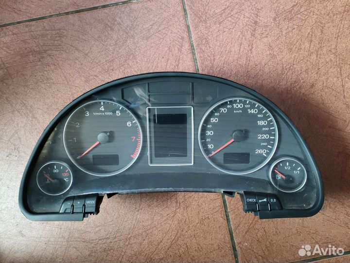 Audi a4 b7 щиток приборов