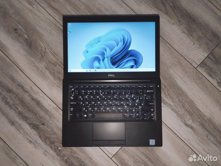 Бизнес-ноутбук Dell Latitude 7290