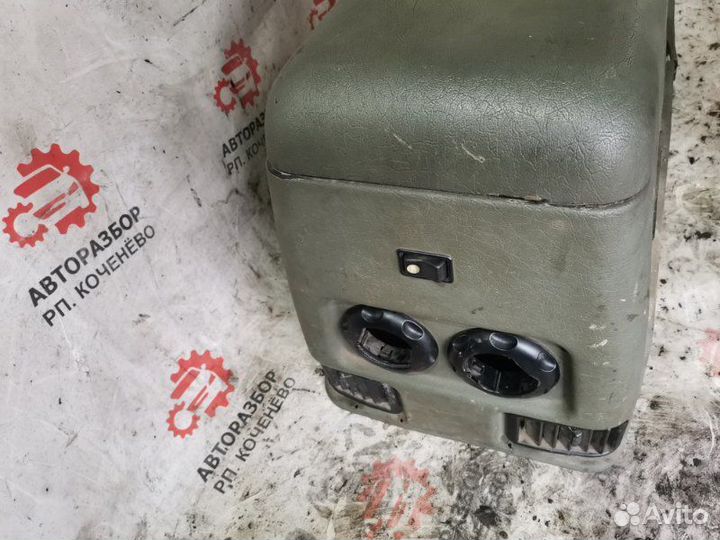 Консоль между сидений УАЗ Патриот 409
