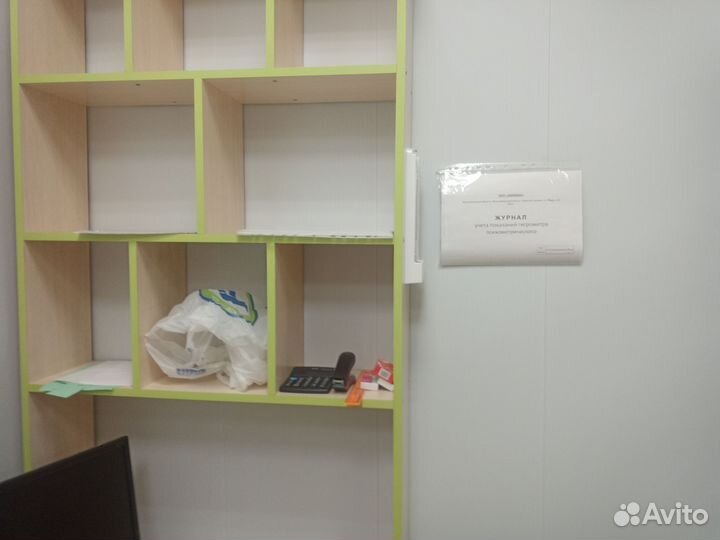 Стеклянная витрина с подсветкой бу, холодильники