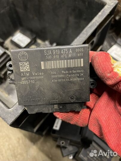 Блок управления парктроником skoda rapid