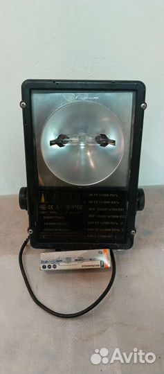 Прожектор уличный Aero