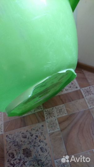 Ванночку, горшок и д/сиденья 