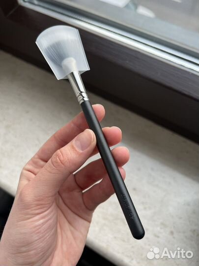 Кисть для макияжа MAC 184S