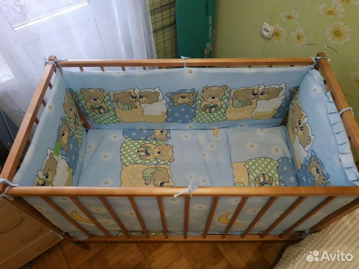 Детская кроватка