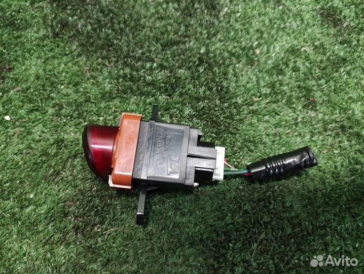 Кнопка аварийной сигнализации Honda Civic 5D (FN)