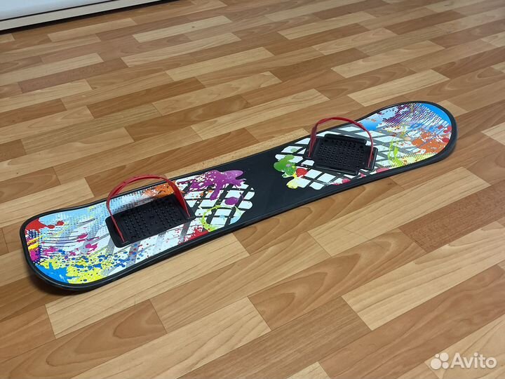 Сноуборд пластивковый с облегченым креплением