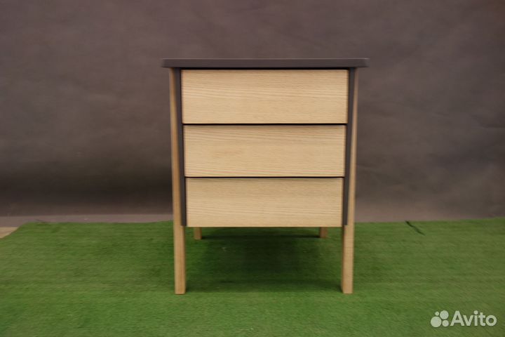 Тумбочка Leset 