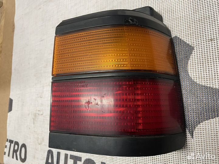 Фонарь задний правый Volkswagen Passat B3 универс