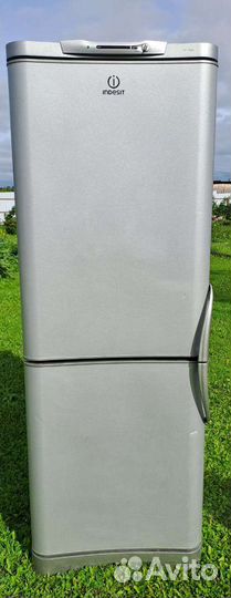 Холодильник indesit