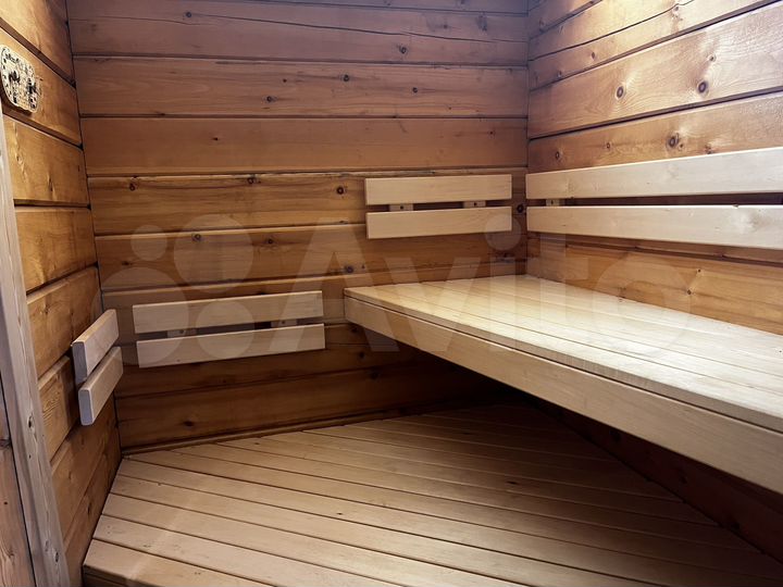 Дом 28,5 м² на участке 7,9 сот.