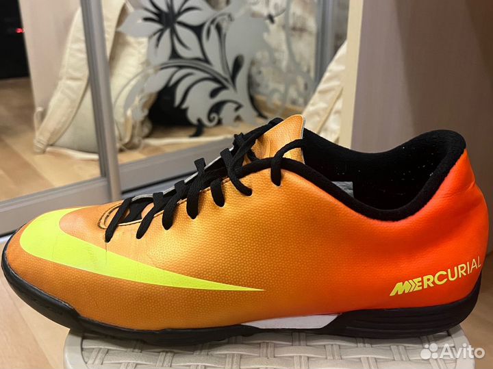 Бутсы для зала Nike Mercurial Victory 4 TF