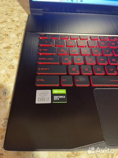 MSI 17 i7 10750H GTX 1650 16gb SSD 500