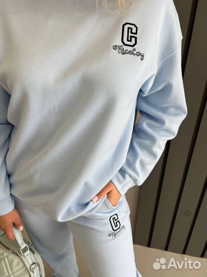 Спортивный костюм женский