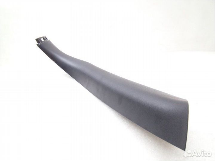 Обшивка двери багажника задняя левая Lexus Rx450H
