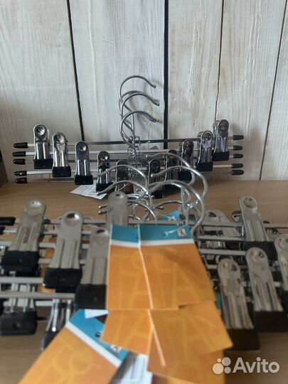 Вешалка с прищепкой