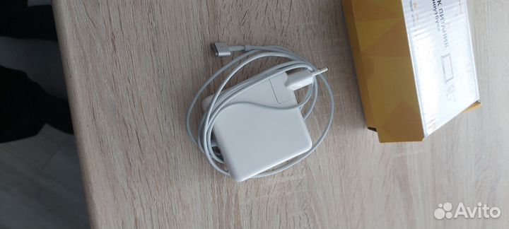 Зарядка для macbook