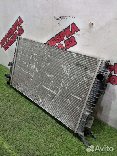Радиатор охлаждения Renault Duster 1.5 dci