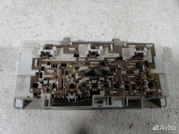 Плафон салонный Opel Astra J P10 A16XER 2012