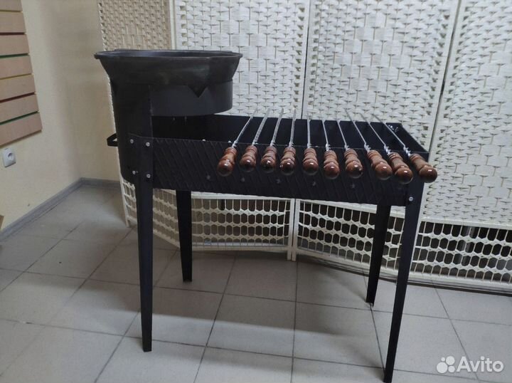 Мангал с подказанником 8-10л