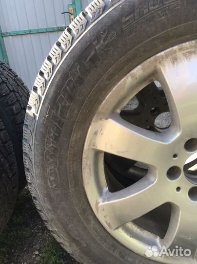Комплект зимних колёс 235/65/17