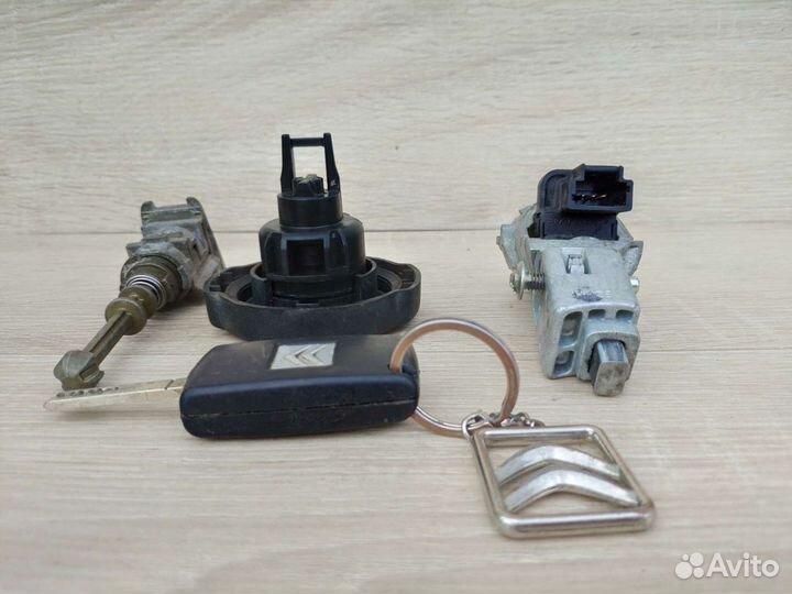 Комплект замок зажигания Citroen C4 2005-2011